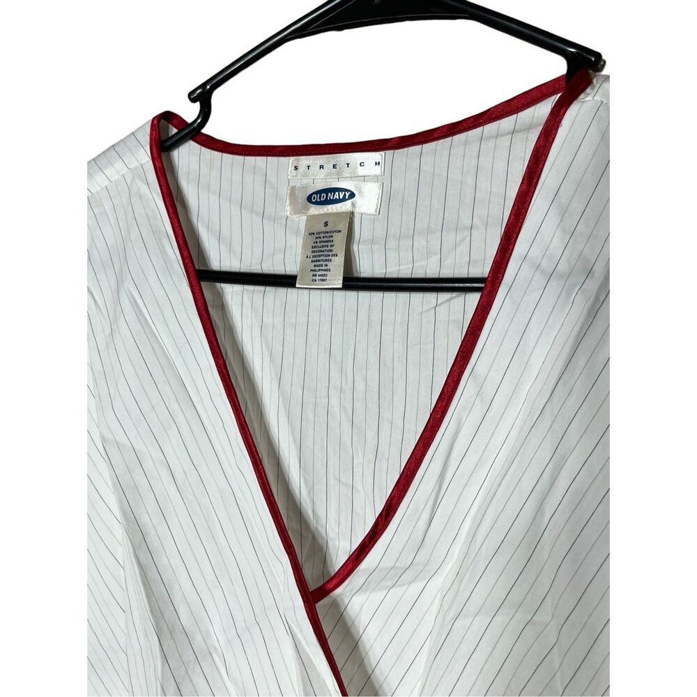 Vintage Old Navy Y2K Stretch Pinstripe Wrap Top Size Small - Picture 2 of 7